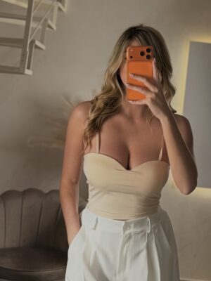 Essential Crop Nude