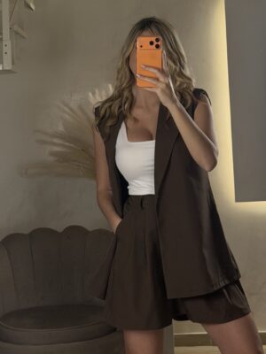 Clio Brown